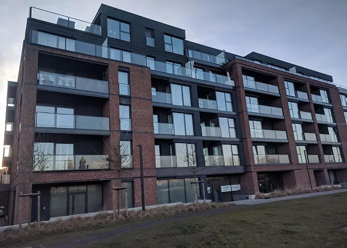 Chwaliszewo 62 – Bemyguest! In *